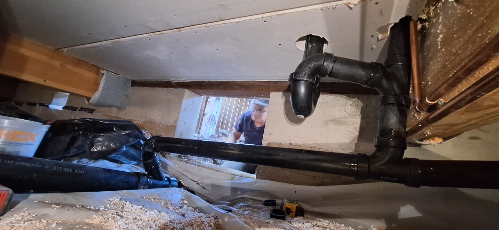 Alejandro's Plumbing (36)