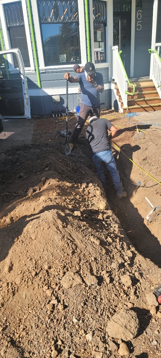 Alejandro's Plumbing (50)